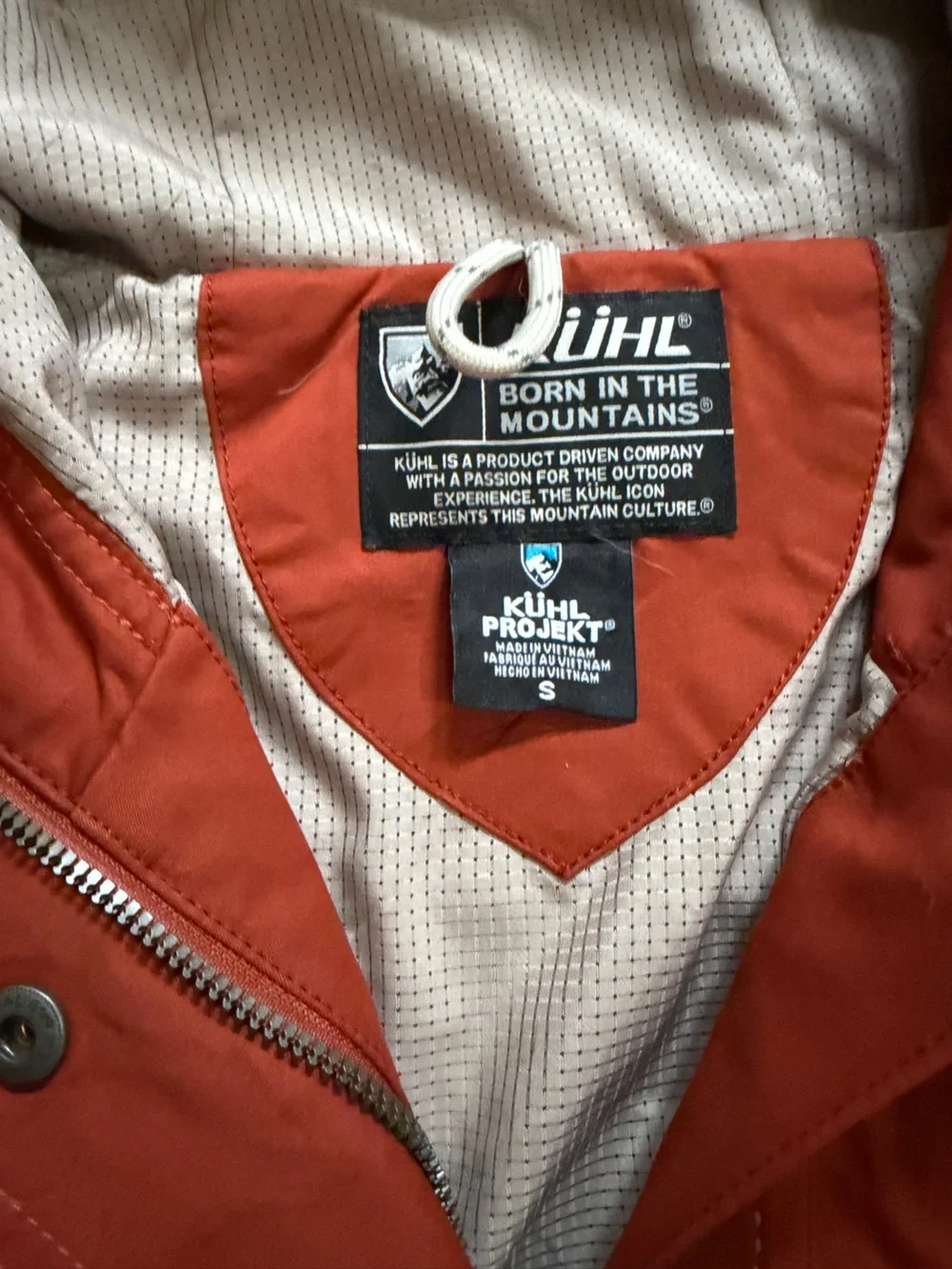 Kuhl Women’s Burnt Orange Hooded Raincoat Small